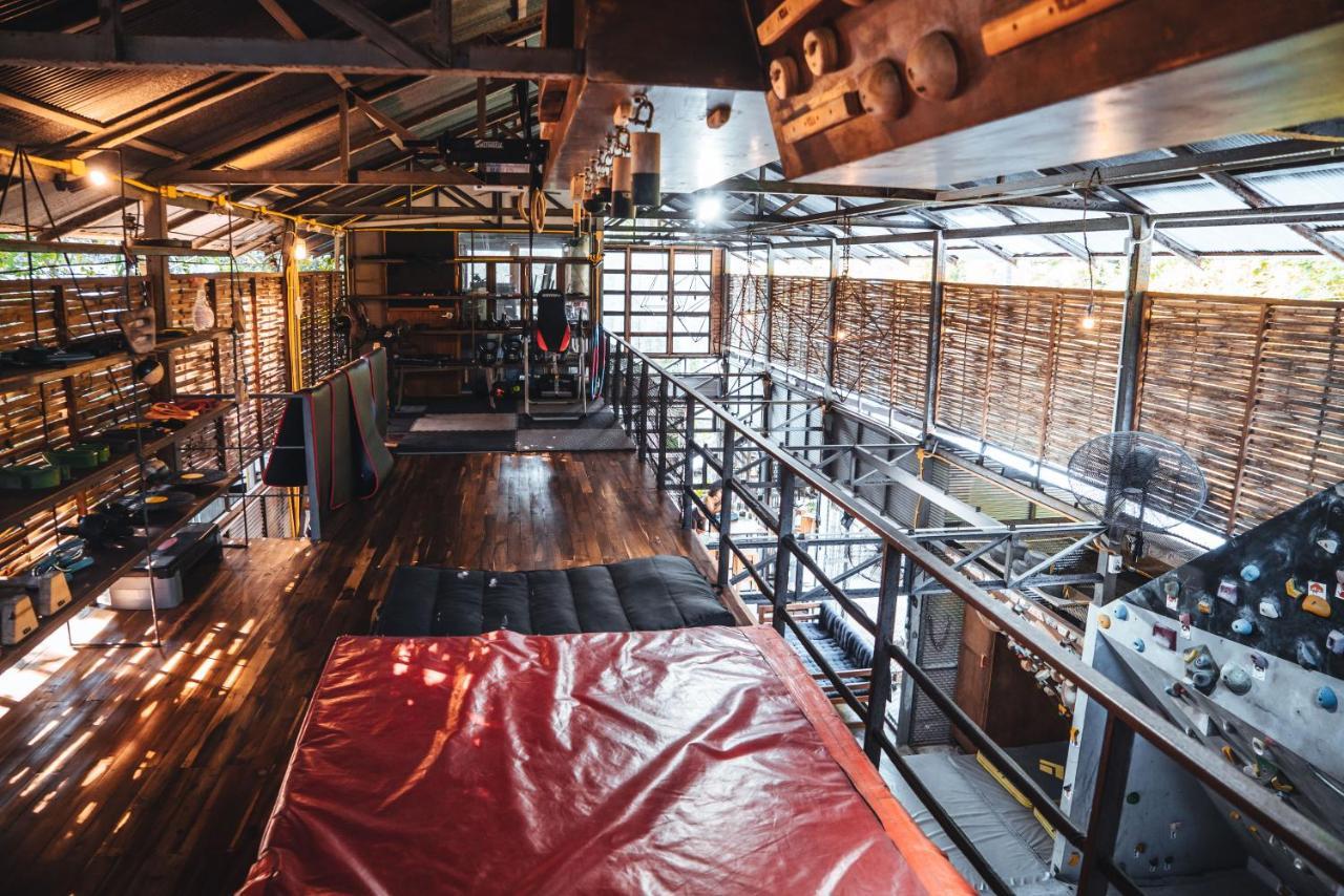 Warehouse Hostel 코타오 외부 사진